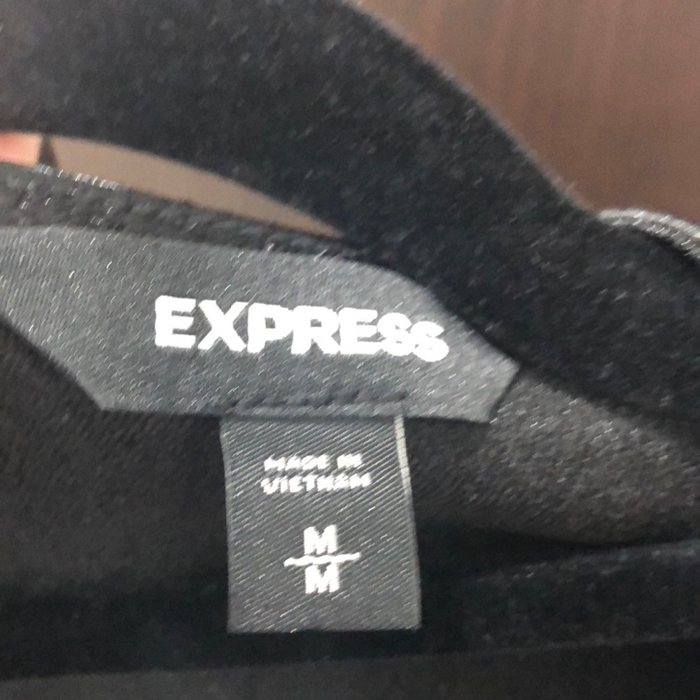 Express Top - Picture 5 of 8